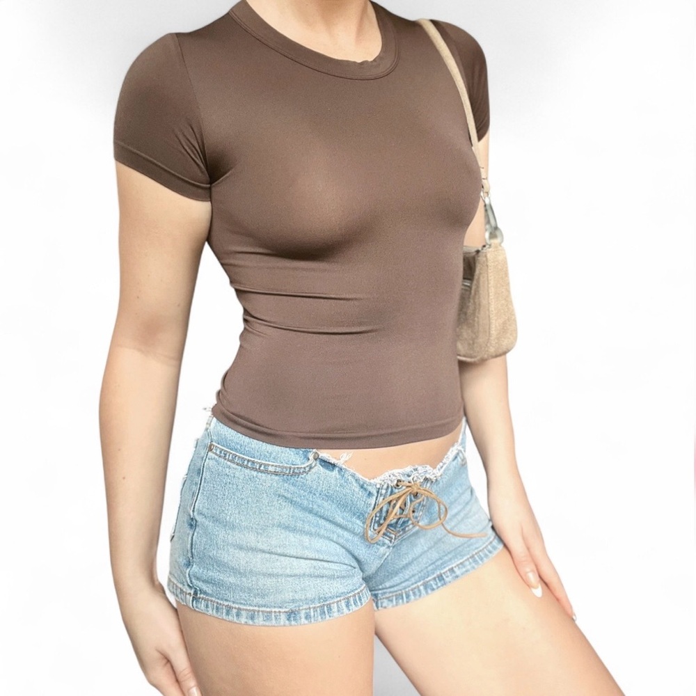 Aritzia TNA | Smooth Seamless Willow T-Shirt